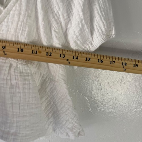 Miami Women's Size Medium White Gauze Cottage Beach Cropped Babydoll Top - Picture 7 of 8