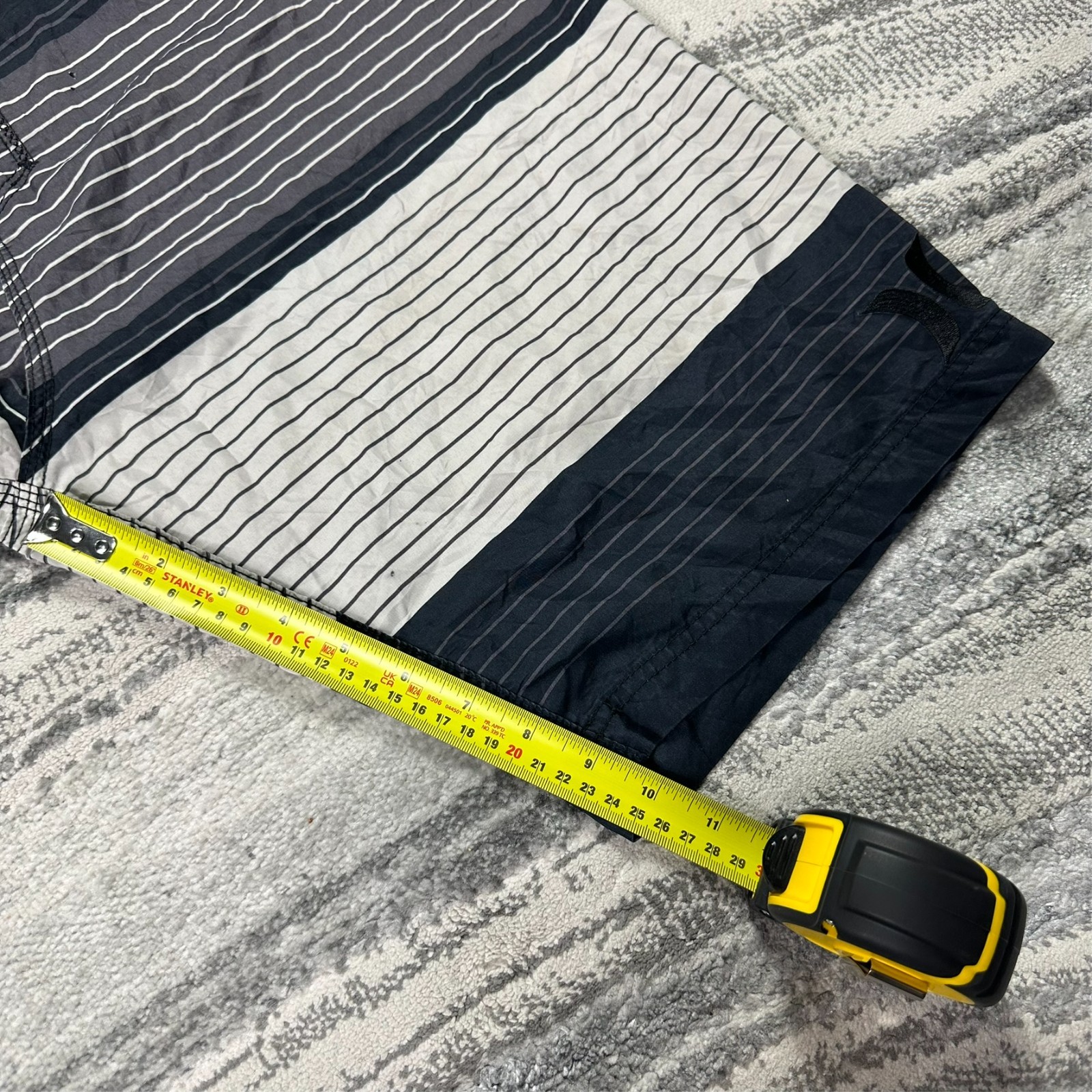 Vintage Hurley 2000's Y2K Black Grey Striped Surf Sz W36 Board Surf Swim  Shorts image 6