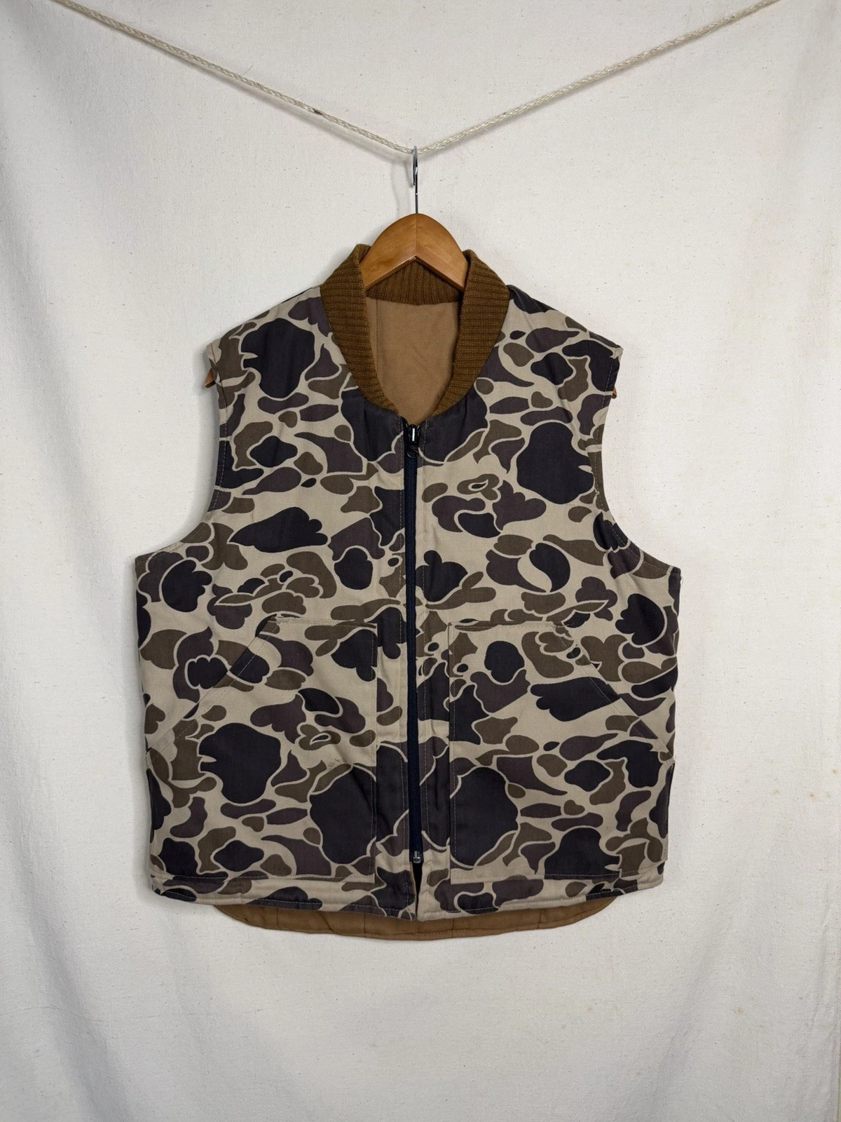 Vintage 90s Walls Blizzard Pruf Insulated Outdoor Camo Reversible Vest - size L