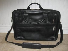 Large BLACK LEATHER EXPANDABLE BRIEFCASE BAG/LAPTOP CASE w/Shoulder Strap...NICE