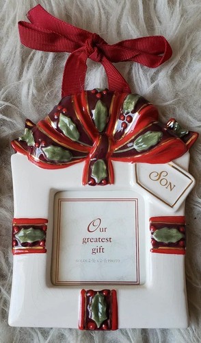SET OF 2 HOLIDAY FATHER AND SON 2.5"X2.5" PICTURE FRAMES WITH HOLLY MOTIF...NICE - Picture 3 of 5
