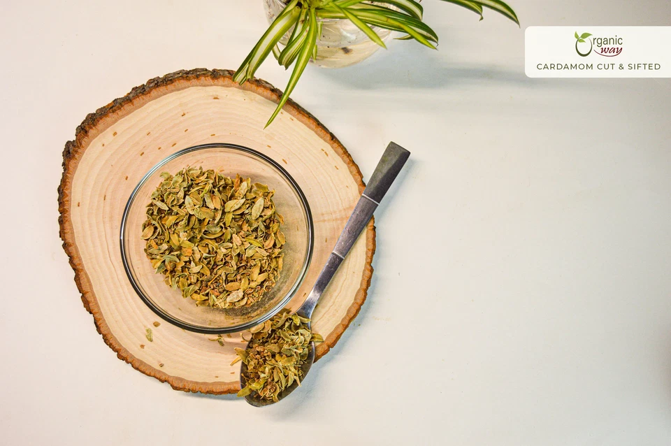 Cardamomo verde Organic Way / Hari Elaichi cortado y tamizado - Kosher y certificado USDA Foto 3 de 4