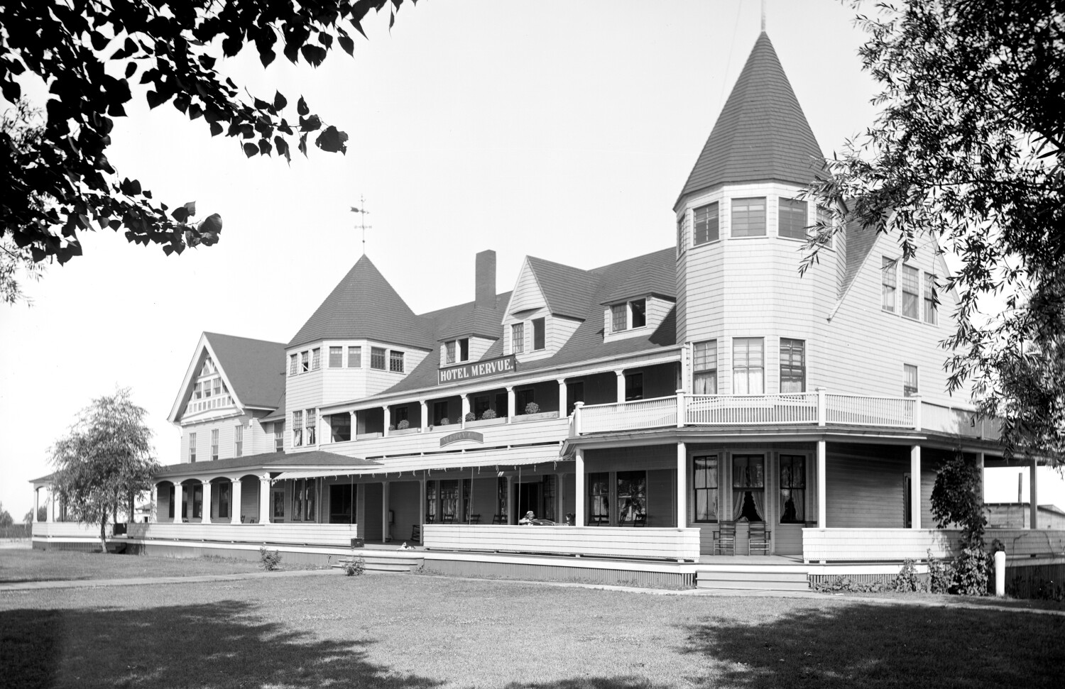 1890-1901 Hotel Mervue, St. Clair Flats, MI Vintage Photograph 11