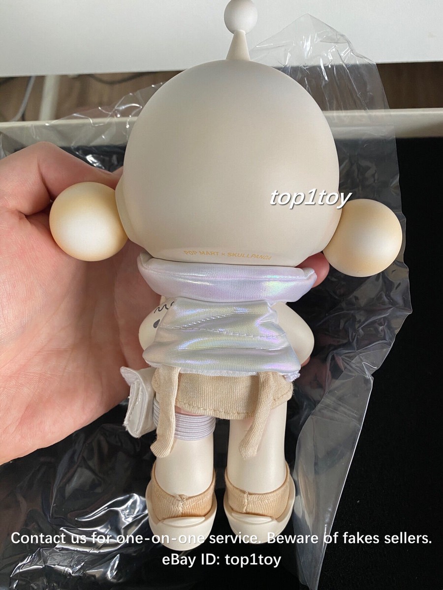 POP MART x SKULLPANDA Skullpanda Ootd Light Chaser Limited POP MART x SKULLPANDA Skullpanda Ootd Light Chaser Limited