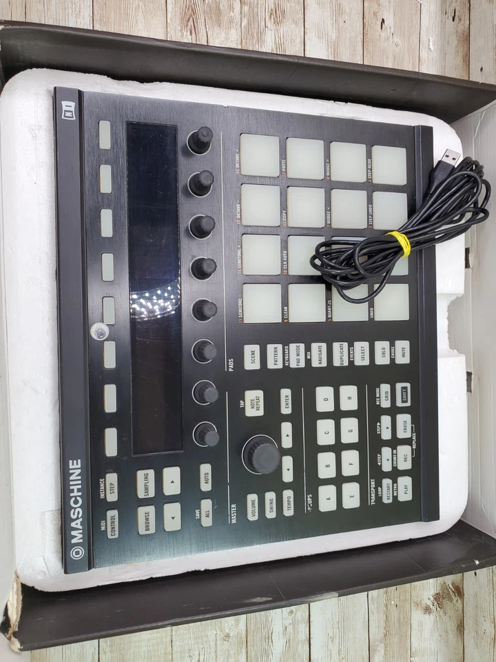 Native Instruments Maschine MK2 Groove Production Studio - Tested Working  - Image 3 of 4