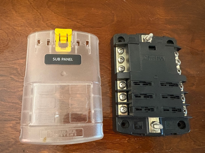 Blue Sea 5025 ST 6 position fuse block with Neg Bus Blue Seas ST5025 Fuse Panel