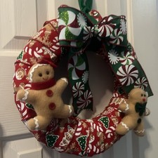 Mini Christmas Gingerbread Man  Girl 12 Inch Wreath Small Room Door Decor