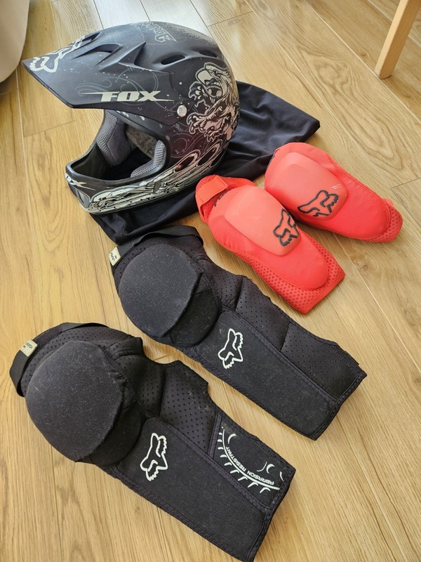 Fox Launch Pro D30 Downhill MTB elbow/knee/shin guards  Rampage full face helmet