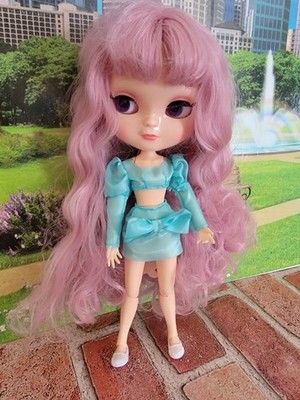 Blythe Doll Long Lilac Wavy Hair with Outfit and Shoes  Great Condition.