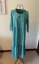 Cream 3/4 Sleeve Green Tiered Midi Dress Size 38 10 Excellent Condition Summer