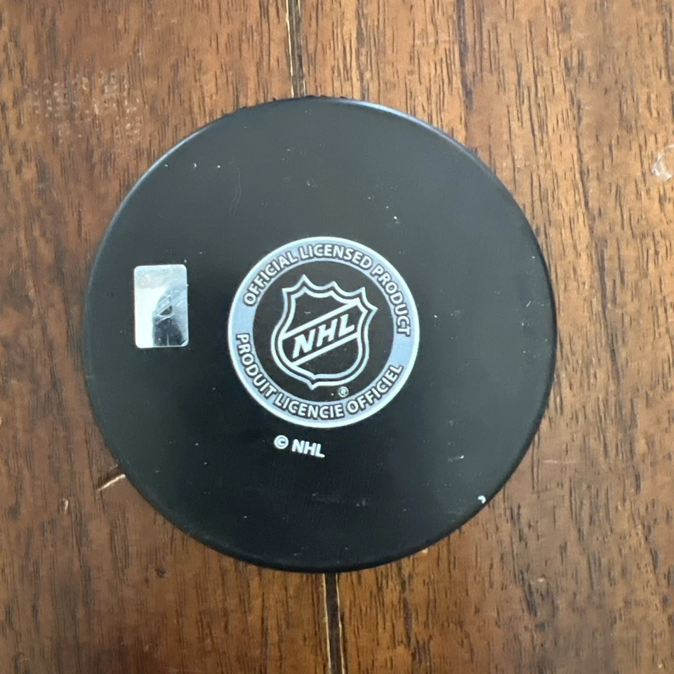 Cam Fowler Firmado Autografiado Anaheim Ducks Logo Disco ¡Limpio! Foto 2 de 2