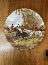 Vintage Elizabethan Staffordshire Fine Bone China Hunting Scene Plate, 10 inch