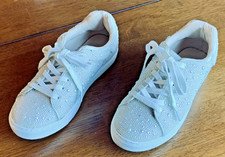 Kids Betsy Johnson Bk-Sidney Girls' Sneakers White Rhinestone Size 4M