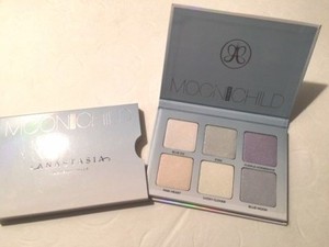 moonchild highlighter palette