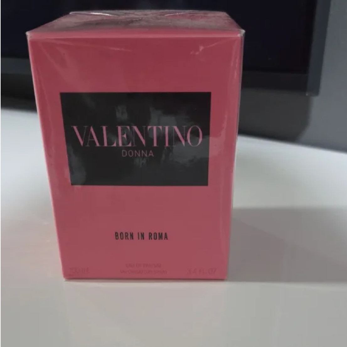 Valentino born in roma women 3.4 PRE-OWNED, EXCELLENT CONDITION, AUTHENTIC  thumbnail 3