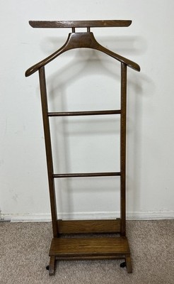 Vintage Mid Century Oak Wood Valet Stand Suit Rack Butler Clothes Hanger