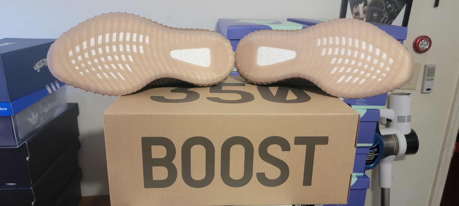 Adidas Yeezy Boost 350 V2 Fade thumbnail 5