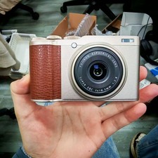 Fujifilm XF10 24.2 MP Digital Camera Fixed F2.8 18.5mm 28mm equiv F2.8 lens