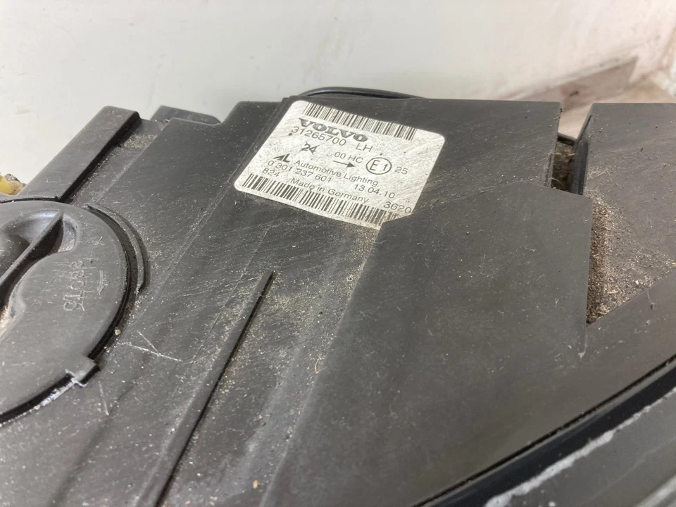 Par de faros delanteros Volvo V50 2010 del lado del conductor y del pasajero Foto 3 de 4