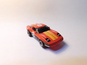AURORA/AFX / TOMY~ CHEVY CORVETTE # 8 SLOT CAR with RUNNING Chassis