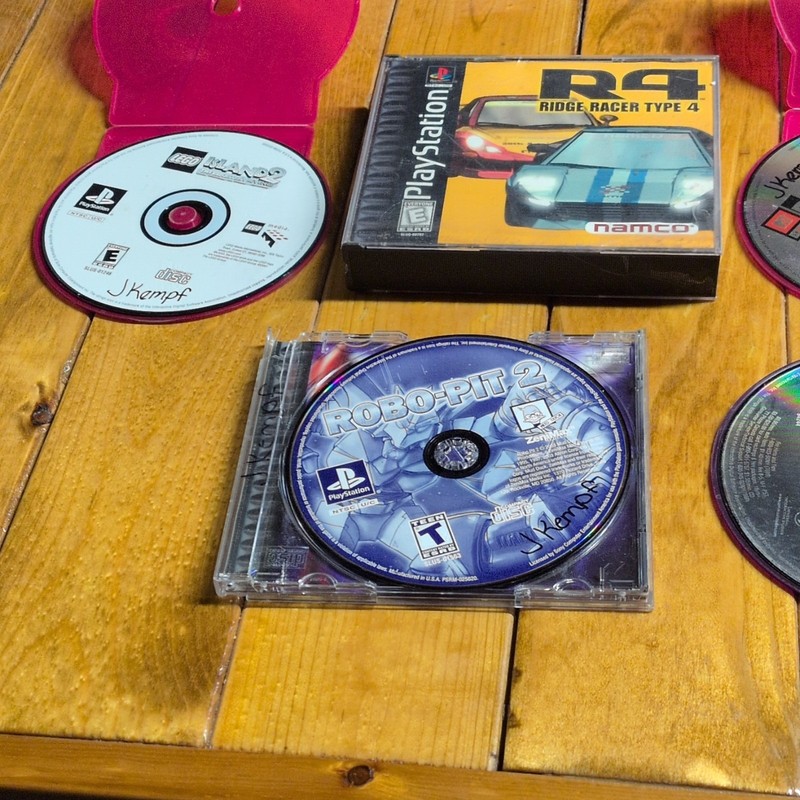 Sony PlayStation PS1 Game Lot: Ridge Racer Type 4, Robo Pit 2, Frogger 2