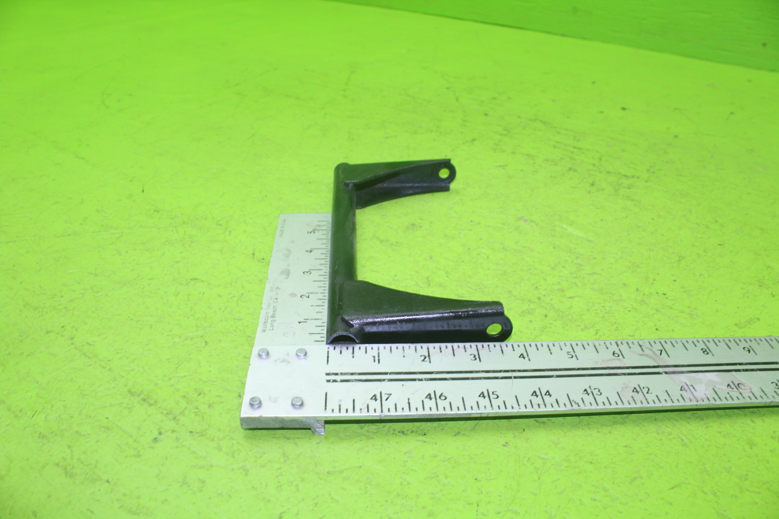 YAMAHA OEM REAR SUSPENSION PIVOT BRACKET MOUNT SKID ARM 8U7474170000 SY29 eBay
