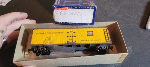 VAGÓN DE TREN A ESCALA HO EX CAJA CASA REDONDA C & S REFRIGERADOR DE VENTILACIÓN CX 50171 | Zustand: Used