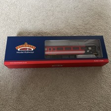 Bachmann 39-703 OO Gauge BR Mk2F BSO Brake 2nd Open Coach Virgin Trains