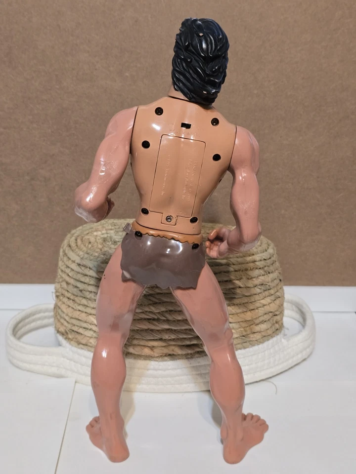 Tarzan Epic Adventures Lord of the Jungle Trendmasters 1995 grita en voz alta posable Foto 2 de 4