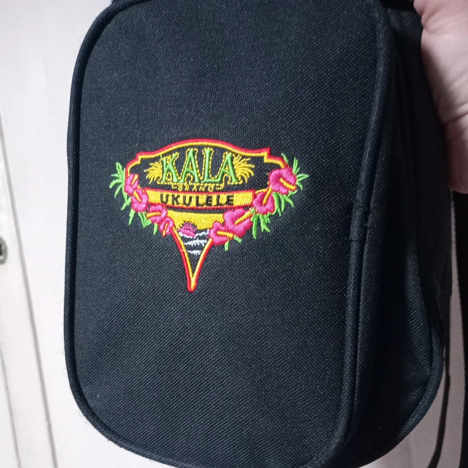 Kala KA-SSTU-BP Soprano Travel Ukulele Friction Pegs & KALA gigbag/side pocket - Image 4 of 4