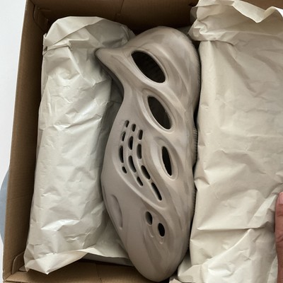 adidas Yeezy Foam Runner RNR Stone Sage 44 (US10)