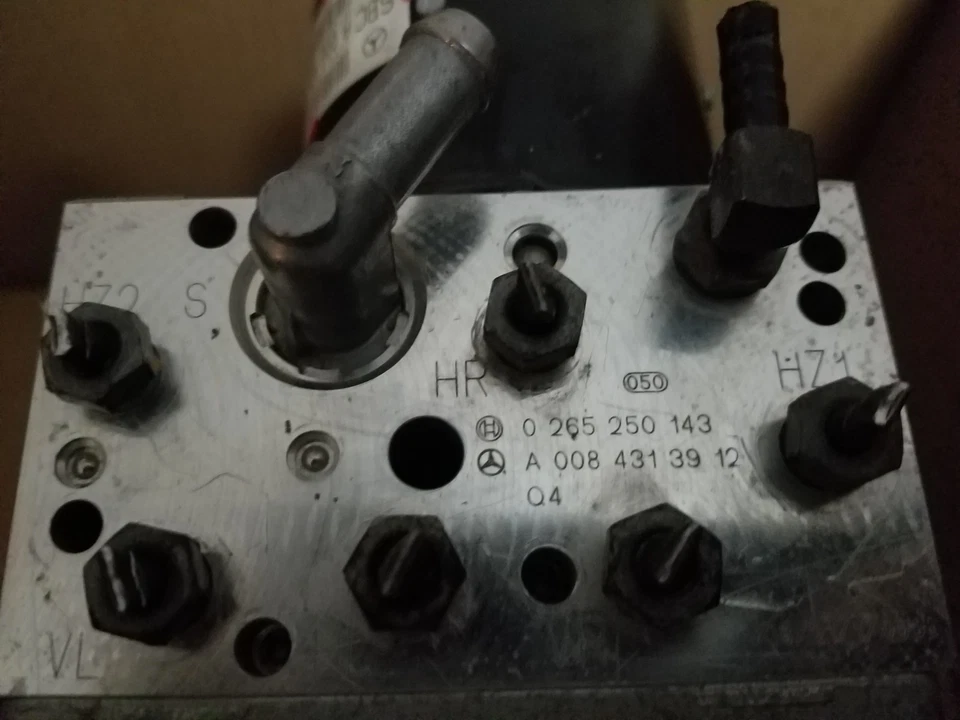 2003 - 2008 MERCEDES W211 R230 SL500 SL600 CLS500 ABS SBC 防锁液压泵 — 第 4/4 张图片