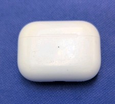 Apple AirPods Pro 2 USB-C Charging Case A2968 READ Description 