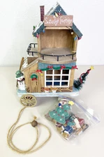 VTG 14" Wooden Santa's Toy Factory Pull-Along Wheeled House Christmas Decor EUC