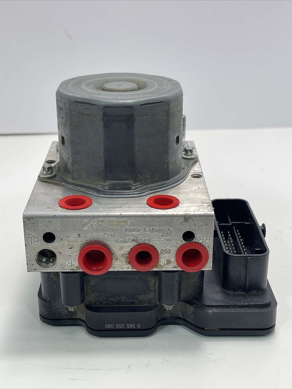 2014 - 2017 Maserati Ghibli ABS Antilock brake pump module    OEM  670032973