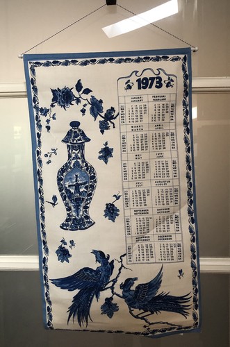 Vintage 1973 Linen Cloth Dutch Calendar Delft Blue Birds Hanging 27 X 15 - Picture 6 of 6