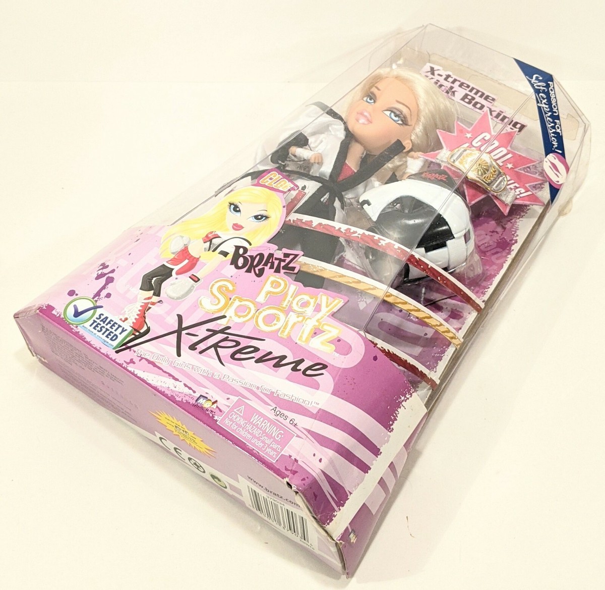 Bratz X-treme Kick Boxing Cloe Doll Play Spotz w/Clothing