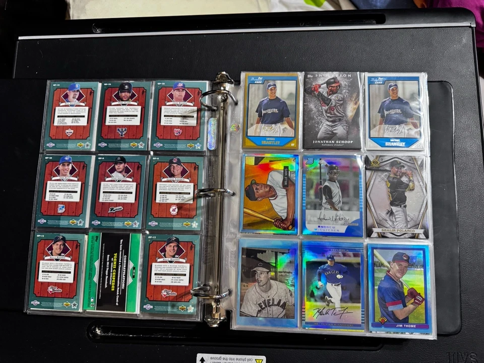 Lote de 315 - Tarjetas de béisbol en carpeta - Estrellas/Novatos/Insertos/HOFers - Autos Foto 3 de 4