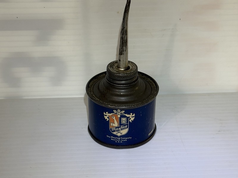 VINTAGE ADVERTISING MAYTAG OILER OIL TIN CAN PETROLIANA GREAT CONDITION WASHER