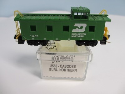 N scale Atlas Burlington Northern Caboose 3565 MT couplers Yellow Ends