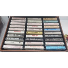 VINTAGE CASSETTE TAPE LOT 30 MERLE HAGGARD GEORGE JONES CONWAY TWITTY DOLLY