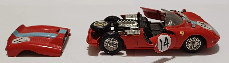 Mercury Ferrari 330 P2 cabriolet. Condizioni eccellenti - Immagine 2 di 4