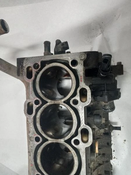 BLOQUE MOTOR 2.4L VIN 39 4º y 5º dígito se adapta a VOLVO S40 2004 - 2010 Foto 3 de 4