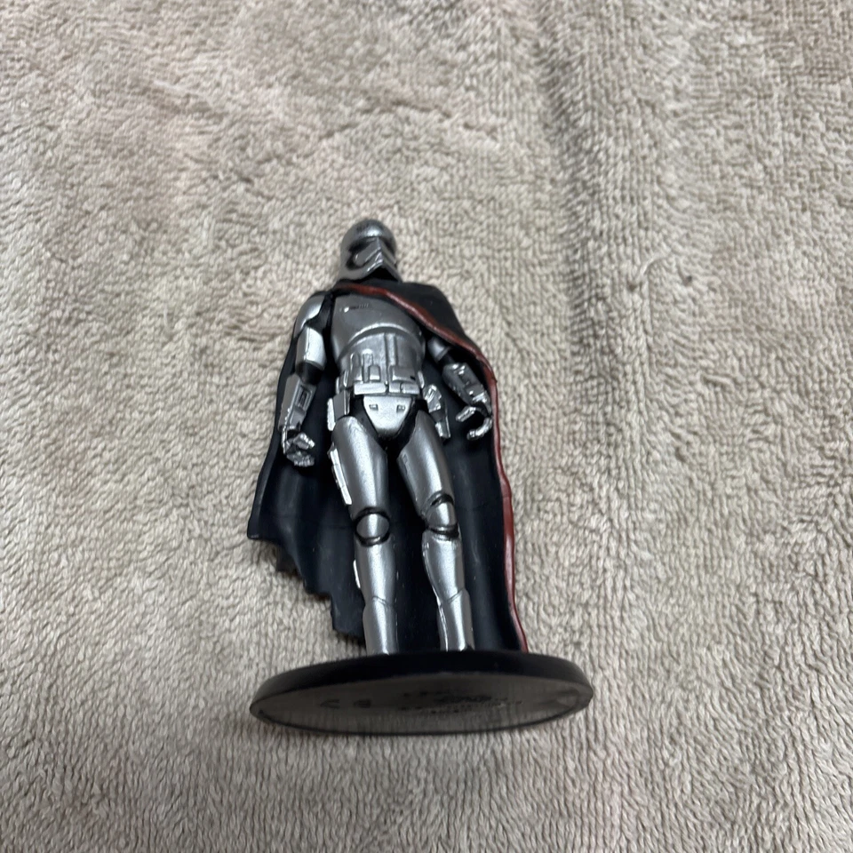 Figura de acción Star Wars Captain Phasma Elite Series en base Foto 3 de 4