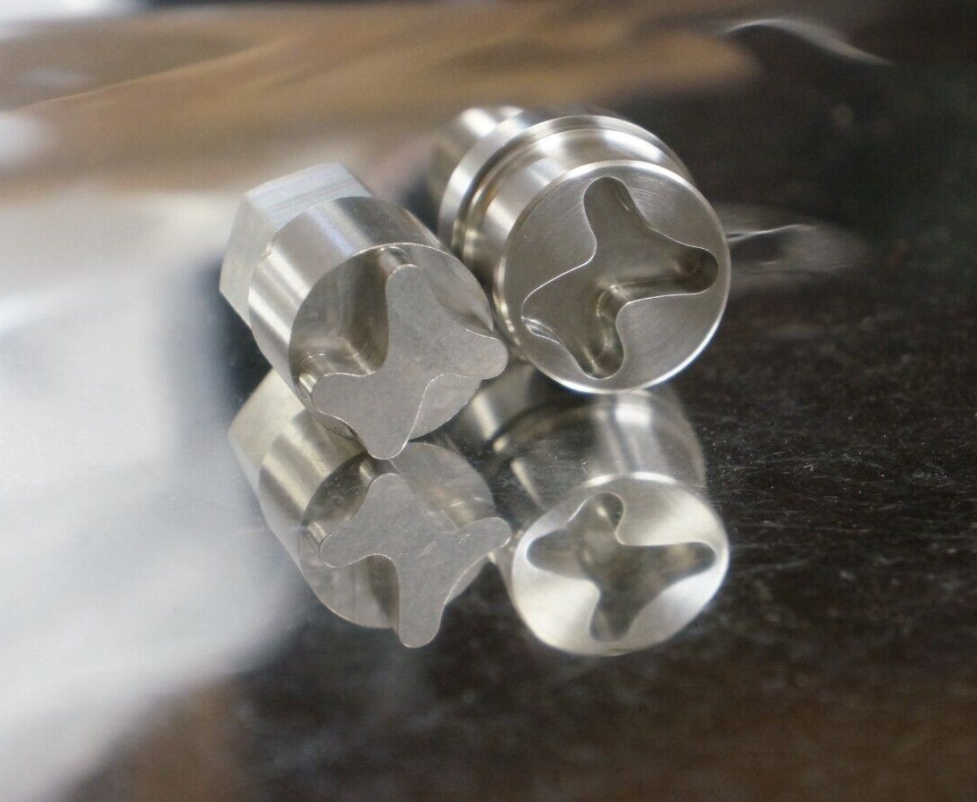 4x Locking 14x1.5 TITANIUM LUG BOLT Audi VW Bentley Mercedes Genesis