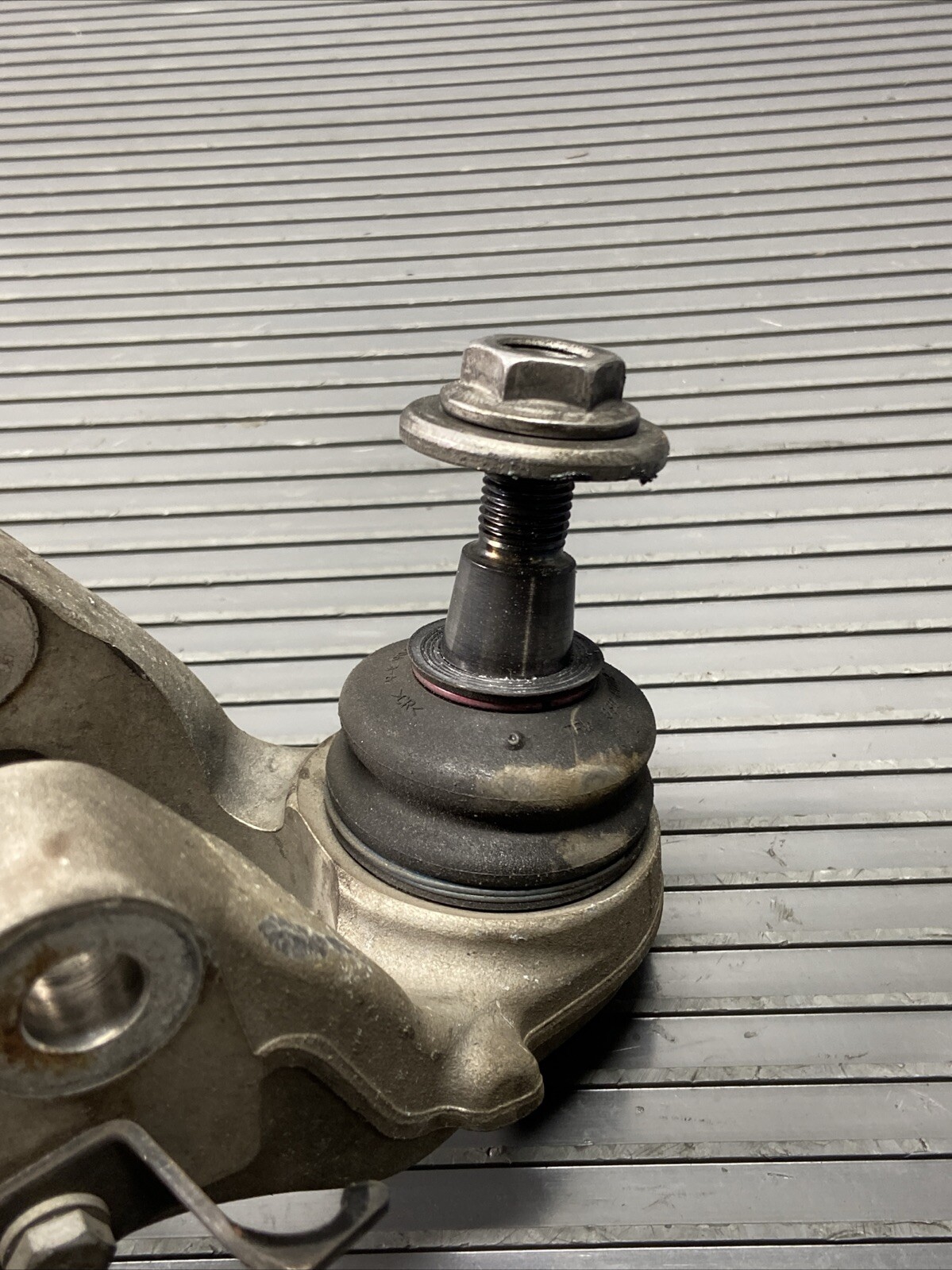 2008-2015 Audi R8 42 Front Left Upper Control Arm Joint 70k Miles 420407505E OEM