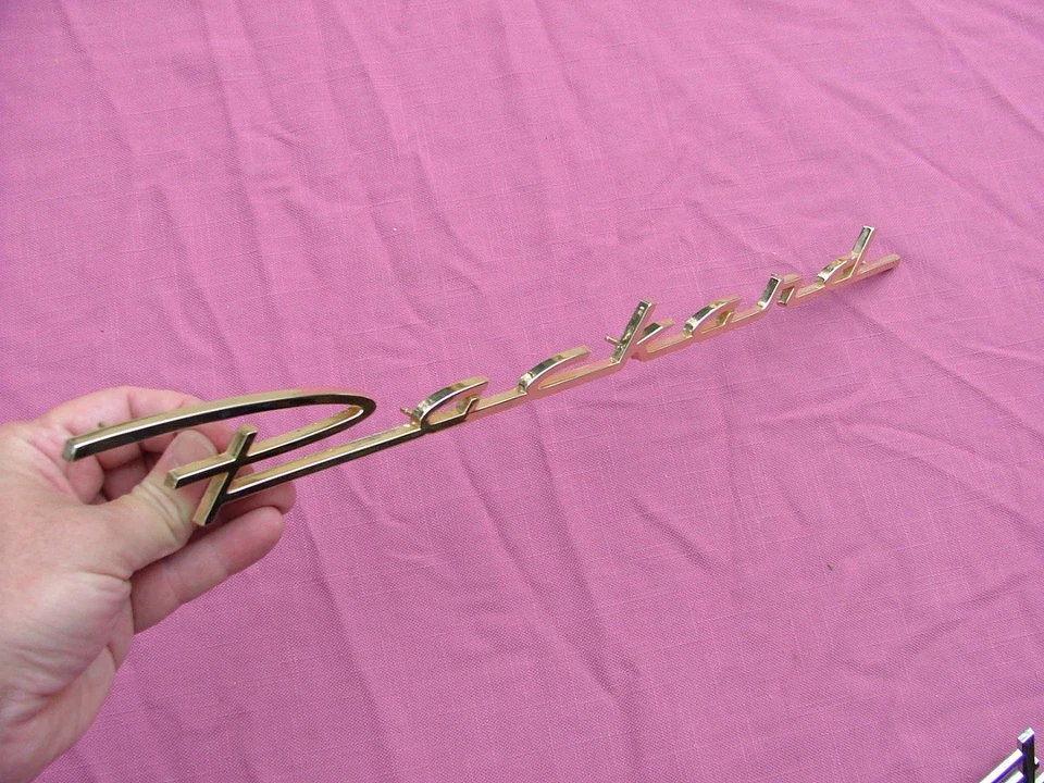 1955 Packard Patrician gold script emblem (17”) quarter panel fender NOS! 466690 — 第 4/4 张图片