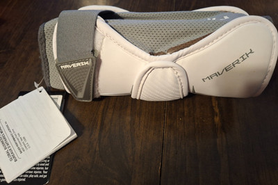 NWT Maverick Lacrosse Arm Pad Size Medium