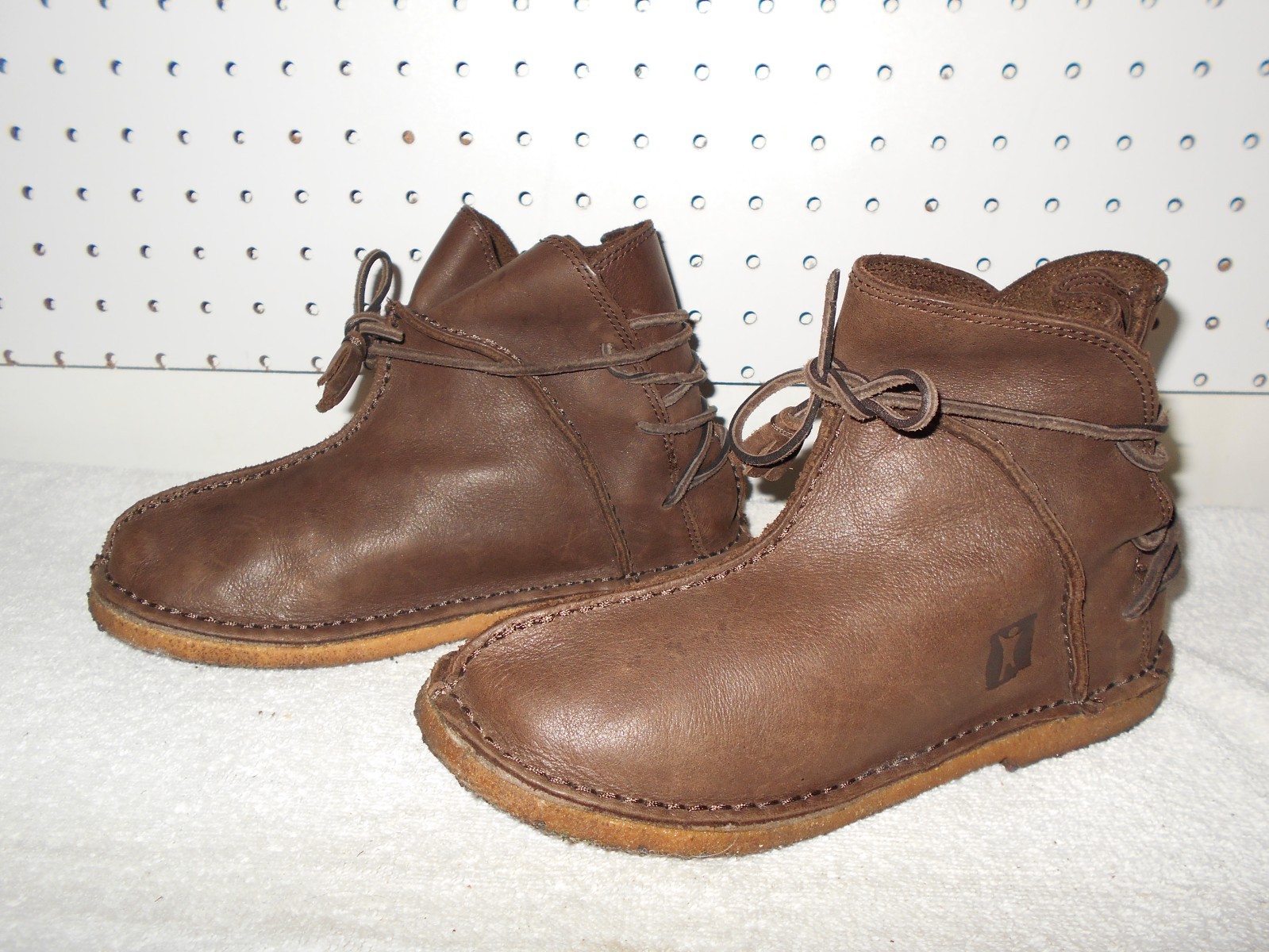 Baffin Indie Brown Leather Womens Usa 7 Lace Strappy Ankle Boots              Z8