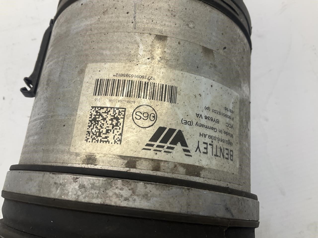 17-25 Bentley Bentayga Front Strut Shock Absorber Q